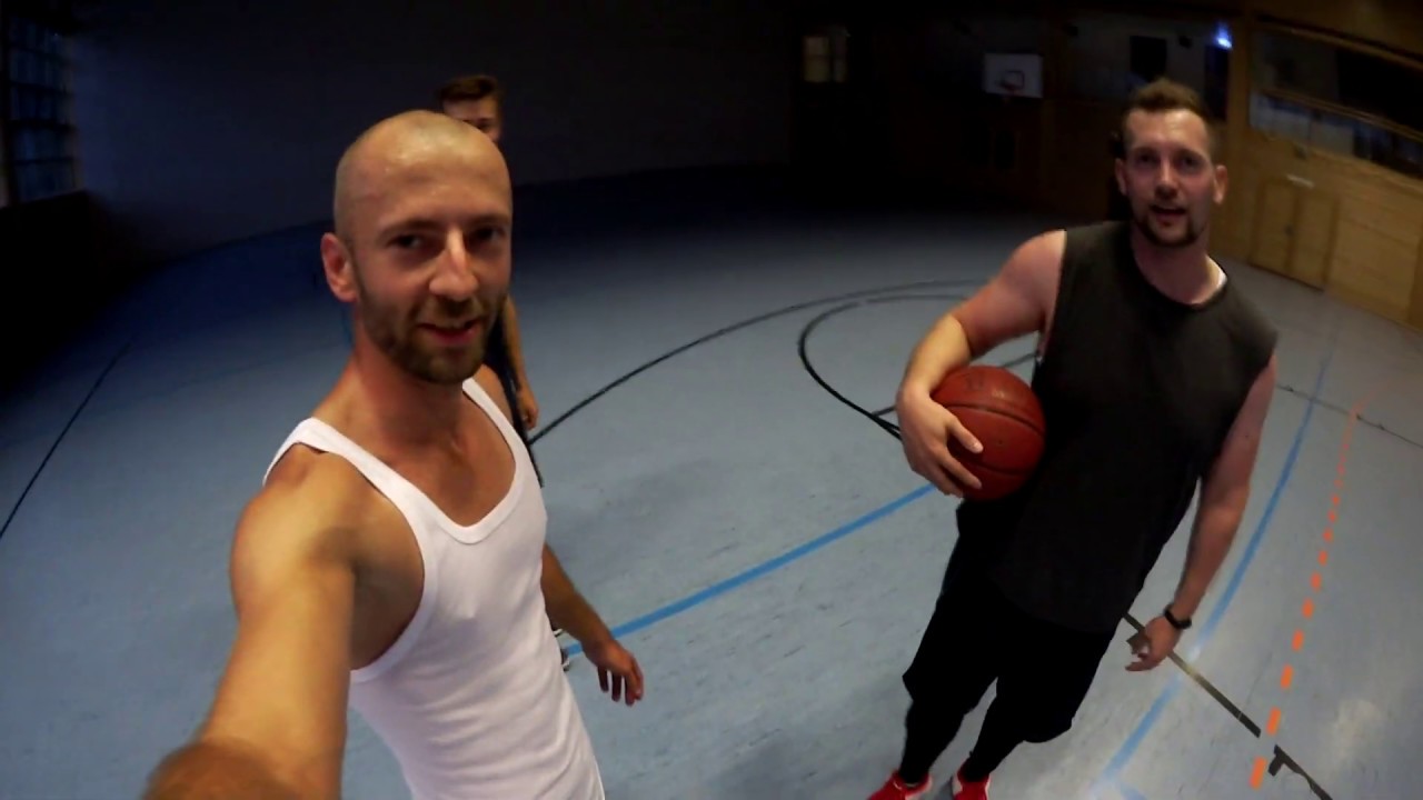 1vs1 Basketball - MrMike vs Eddie