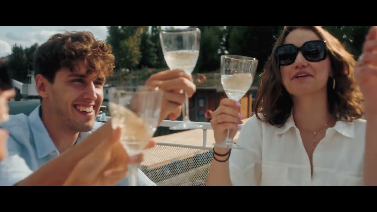 Ludwig Dreistern - Tennisklub (official video)