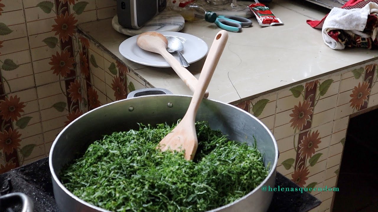 LET'S COOK COLLARD GREENS, LIBERIAN FOOD | LIBERIA 2021 | HelenasQueendom
