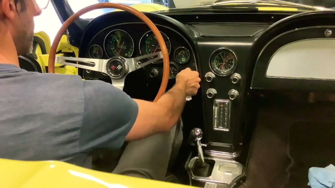 1966 Chevrolet Corvette L72 427/425 cold start