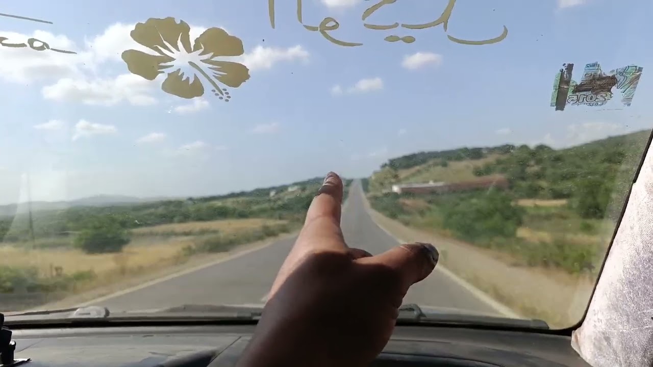 أرض فلاحية 😱 وفيها منزل وعلى شانطي الوطني تبعد عن مدينة وزان 5كيلو متر غير محفضة مساحتها 20الف