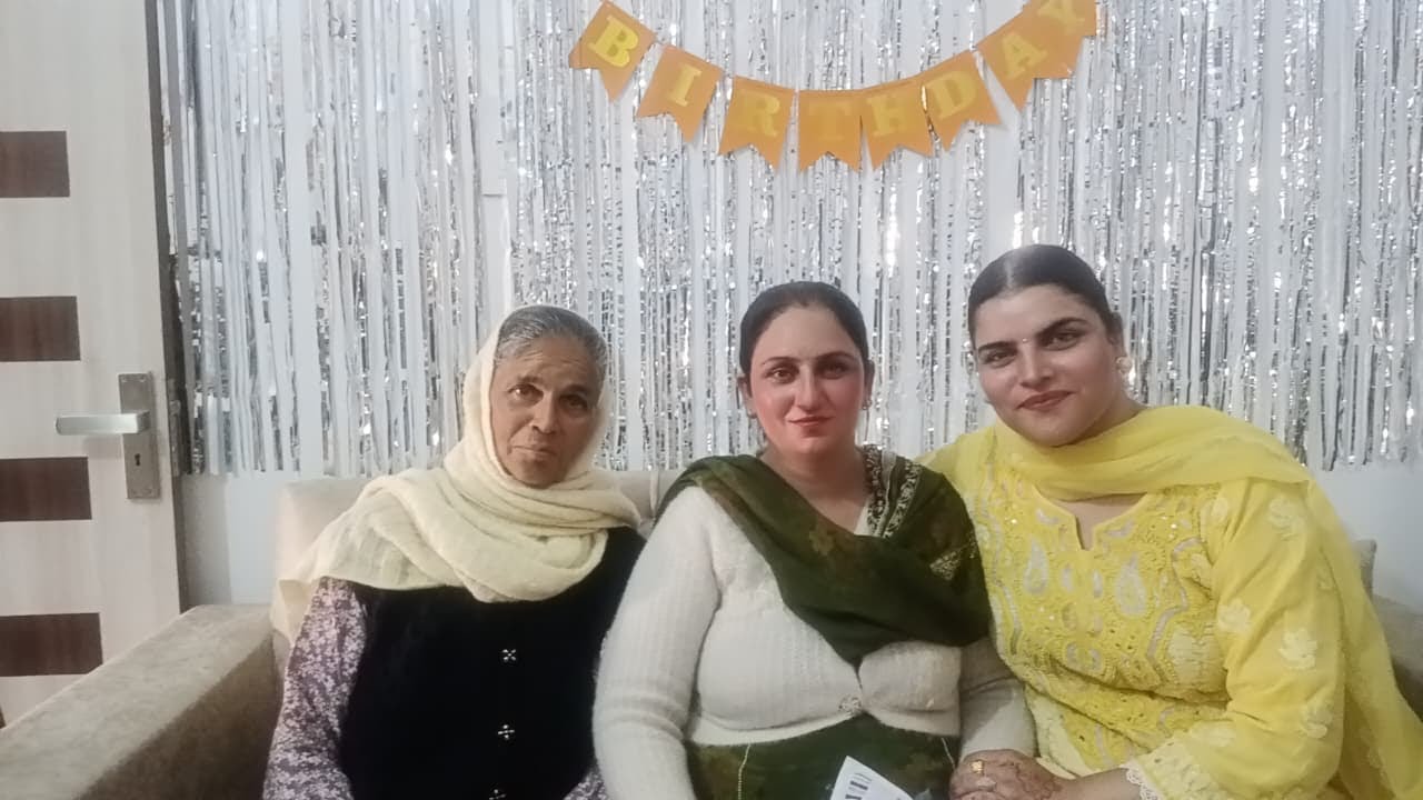 Birthday celebration🎊🎂🥰#india #ytshorts #viral #trending #youtubeshorts #punjab #gurdaspur #vlog 