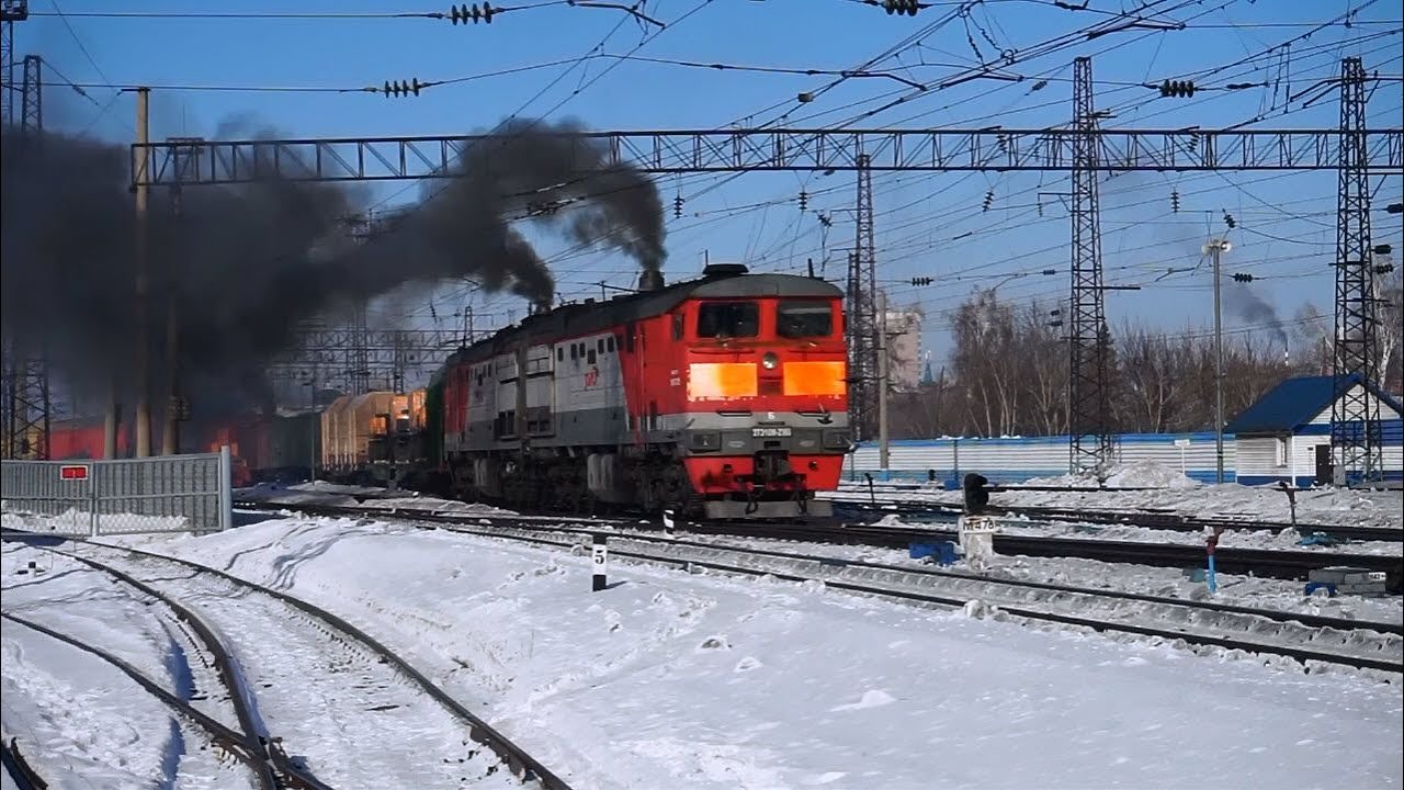 Тепловоз 2ТЭ10М-2360. 