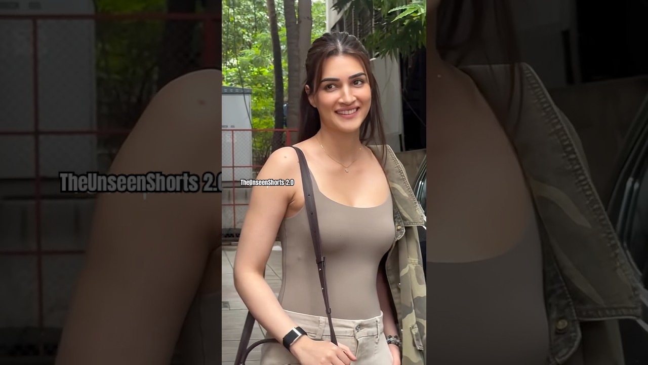 Kriti Sanon🔥looks so gorgeous in gym wear|#workout|The Unseen Shorts 2.0 #theunseenshorts