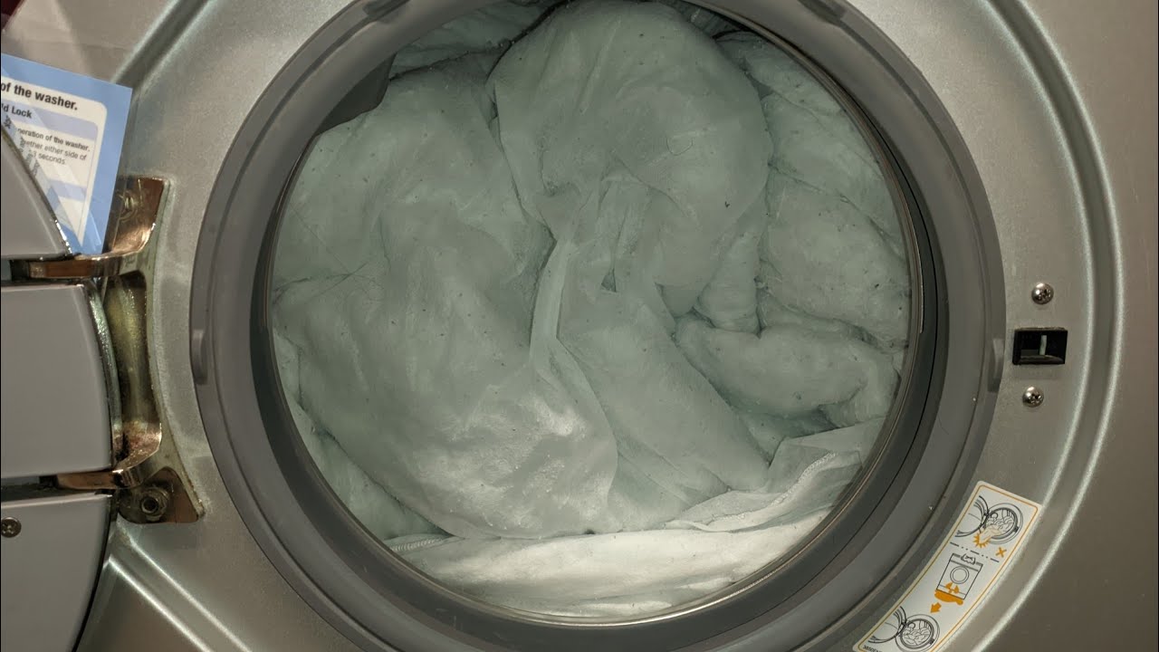 LG F1496AD5 - 10.5 tog duvet wash