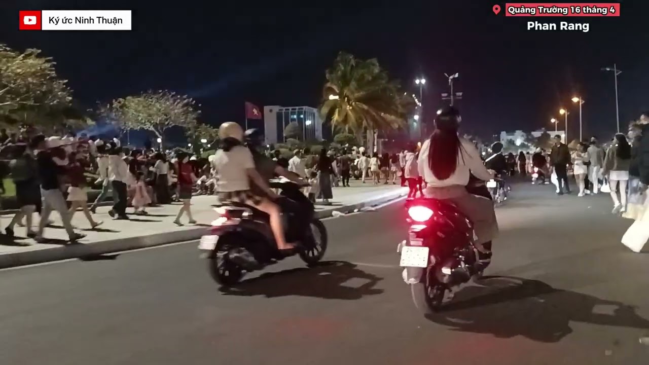 Không khí đón Giao thừa tại Quảng Trường 16 tháng 4 Phan Rang 