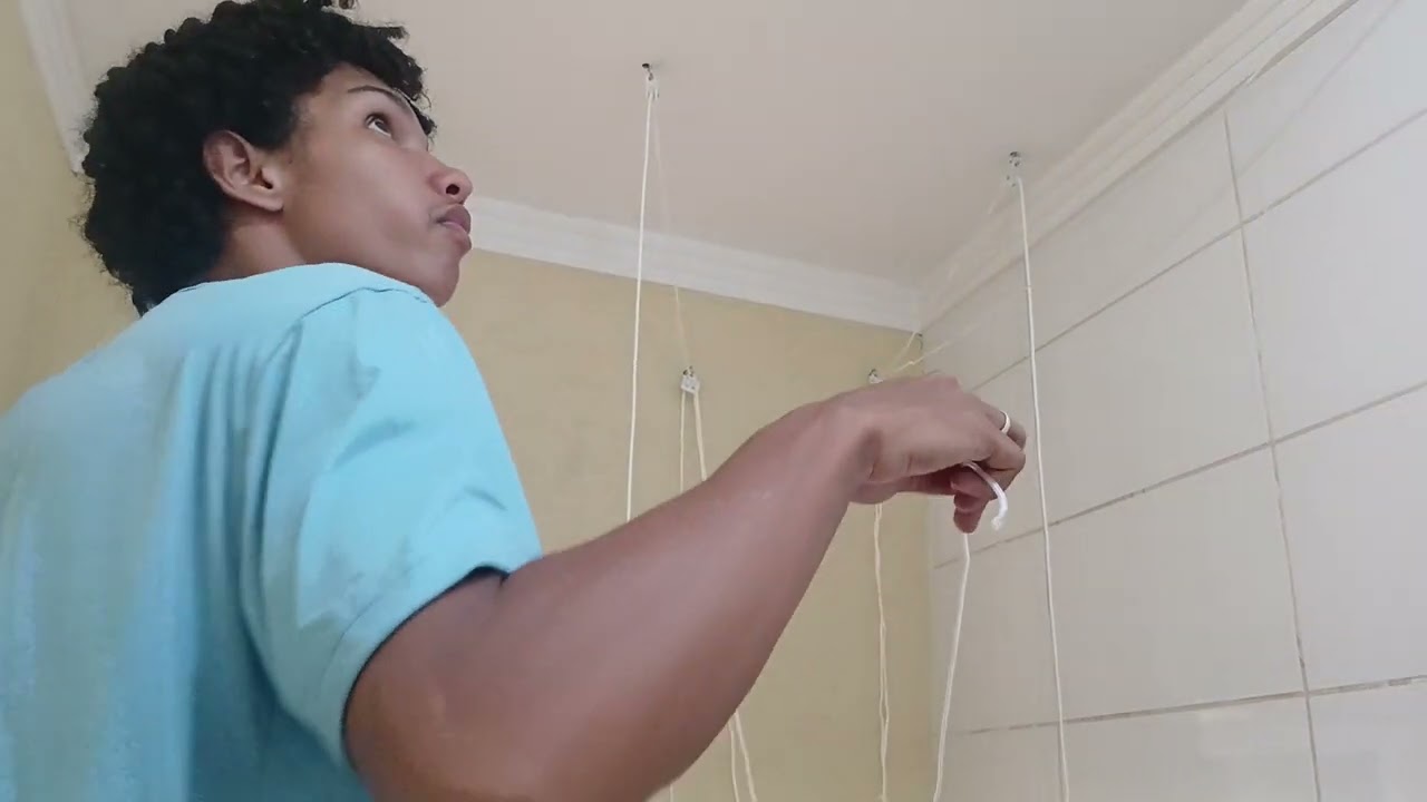 COMO TROCAR  CORDINHA ( CORDAS) DO VARAL DE TETO