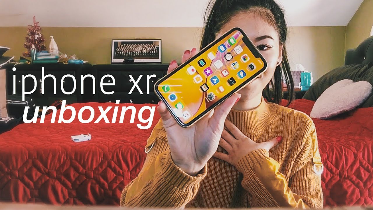 iPhone XR unboxing (very professional lol)