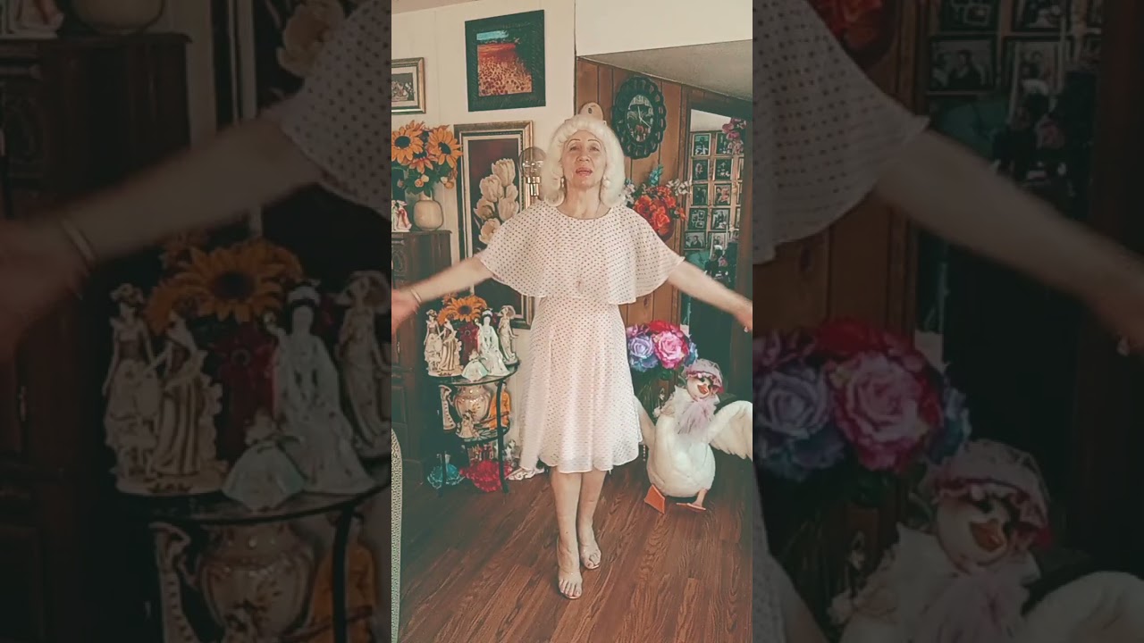 Soft pink polka dot dress. Нежно розовое платье в горошек