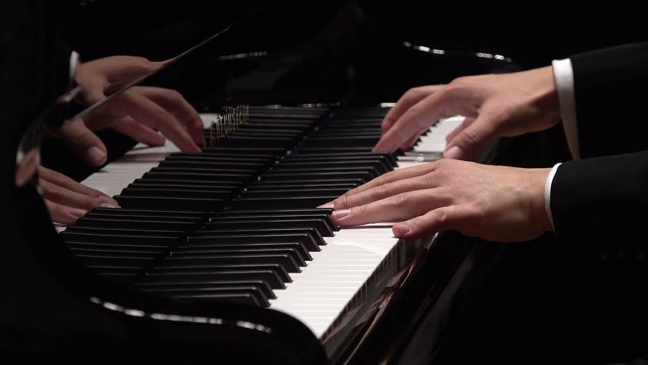 Haiou Zhang plays Robert Schumann Symphonic Études op. 13.5