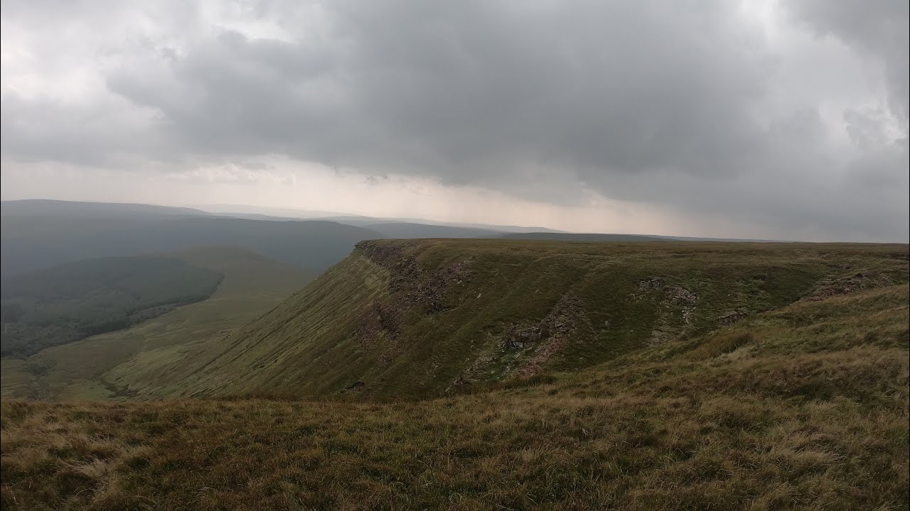 Eastern Central Beacons - Caerfanell Valley to Gwalciau&rsquo;r Cwm & Carn Pica, Solo Hike