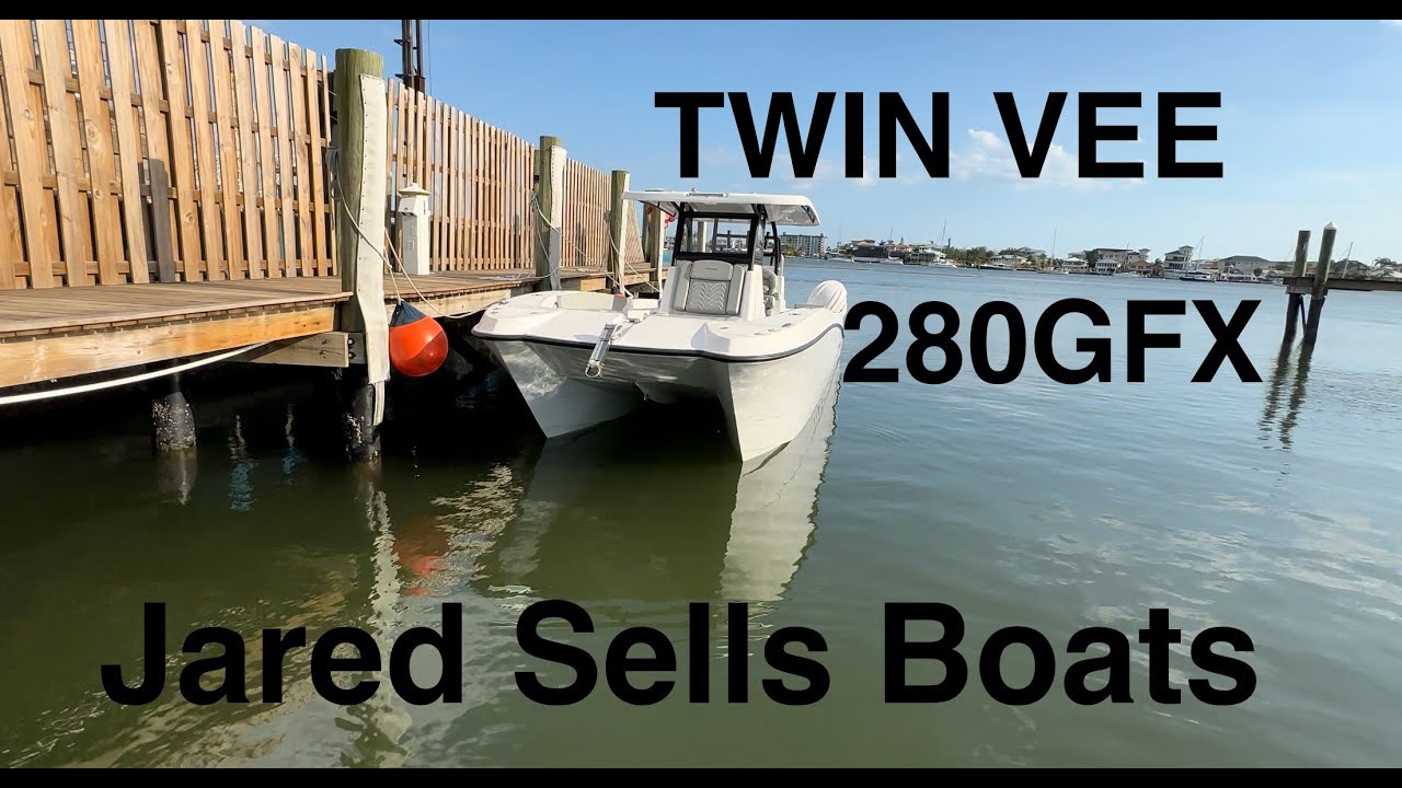 The Bees Knees! Twin Vee 280GFX double sea trials. Powered with Yamaha 300’s.
