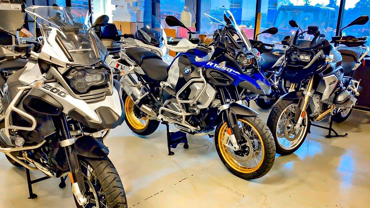 Swapping GSA Demos!! • R1200GSA vs R1250GSA! | TheSmoaks Vlog_1123