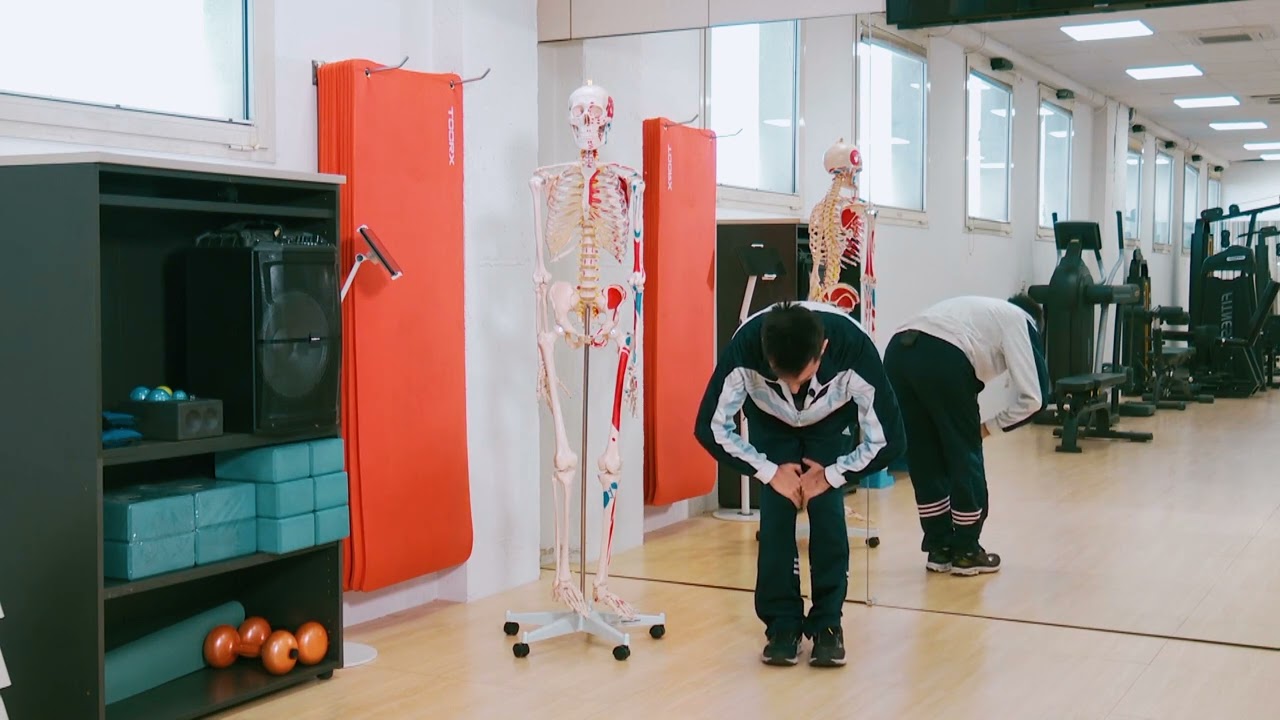 Gambe Agile: Esercizi per gli Arti Inferiori