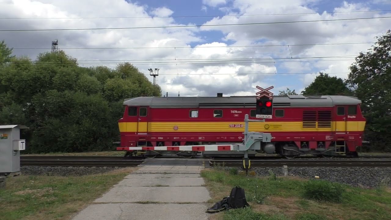 Železniční přejezd Dolní Beřkovice - Hněvice ektrárna1 P2407