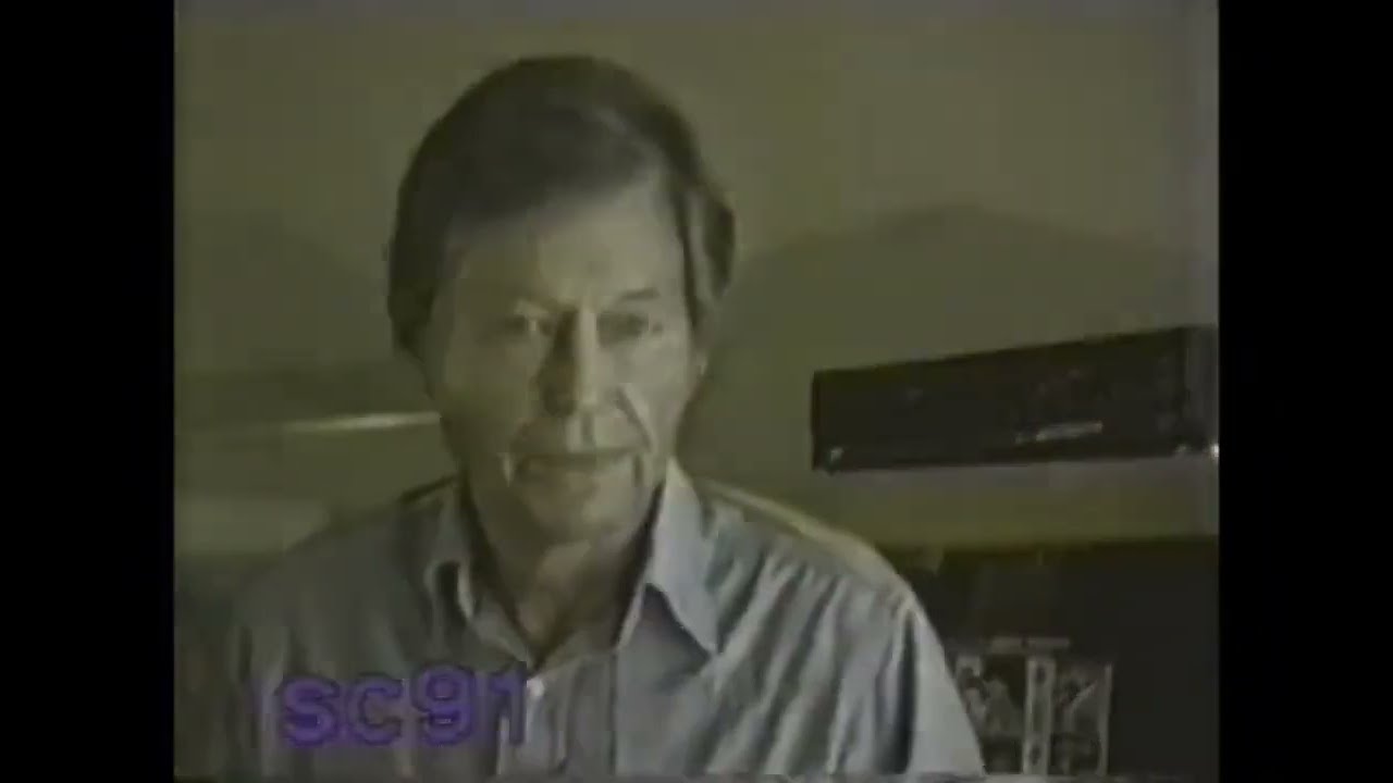 DeForest Kelley Reacts to William Shatner's Iconic 