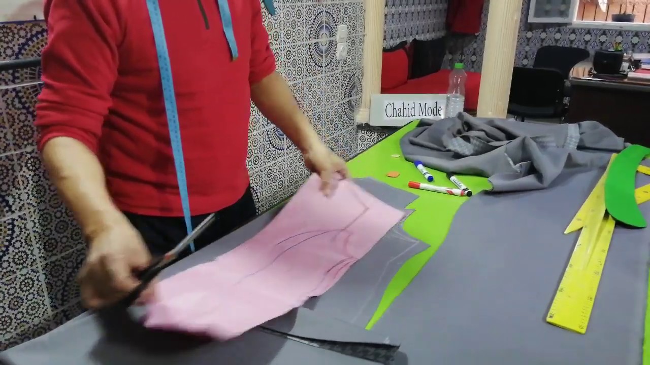جلابة مونطو قصة الأميرة و سنسلة مخفية