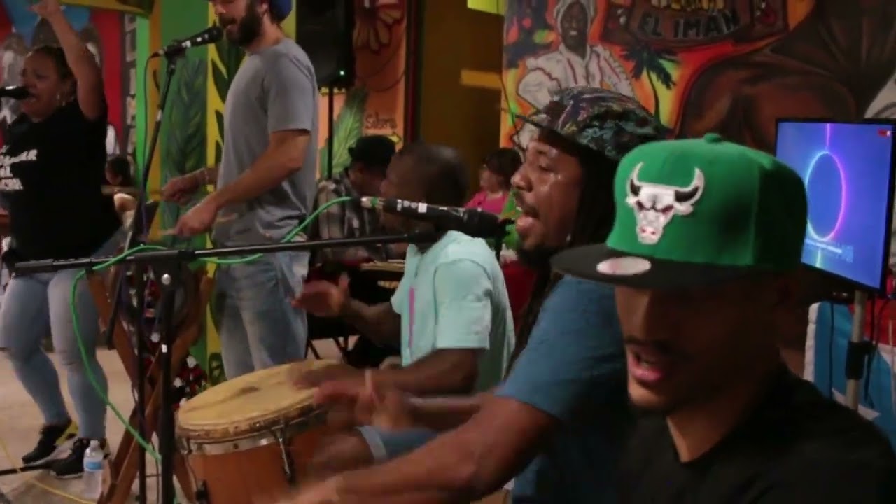 Dale Golpe - La Bomba Va canta Ivelisse 