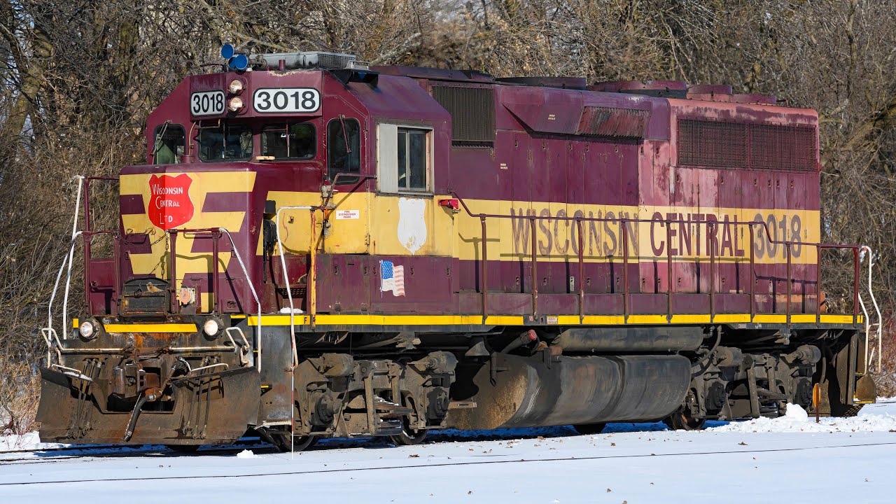(4K) Wisconsin Central GP40 and More Winter Trains in Wisconsin