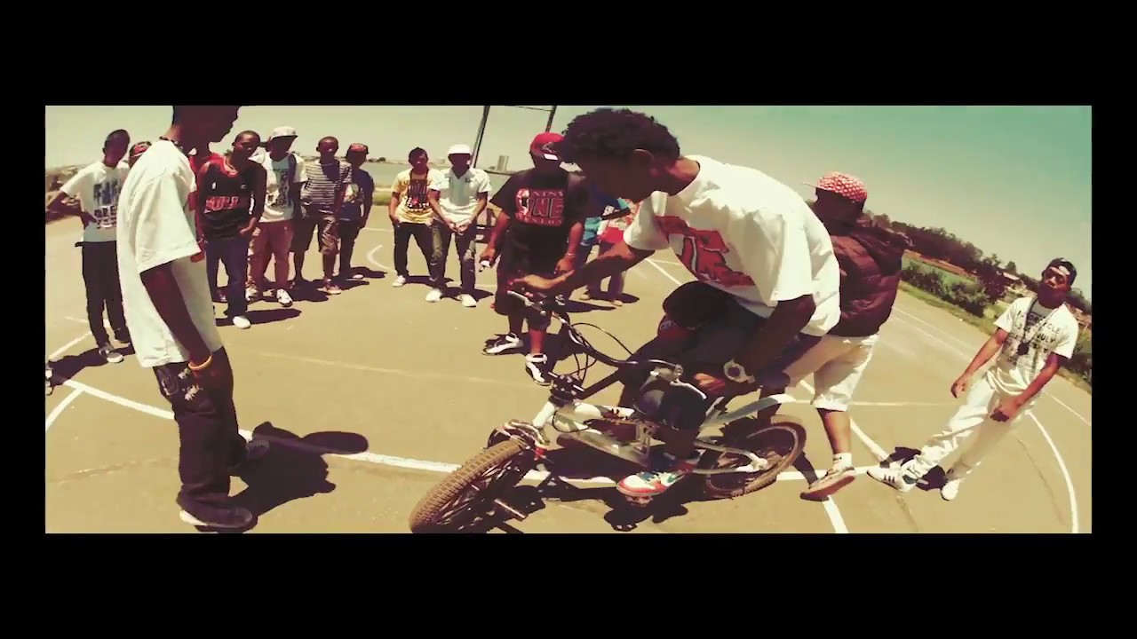 AGRAD-Vonololo [Official video] GASY PLOIT 2012