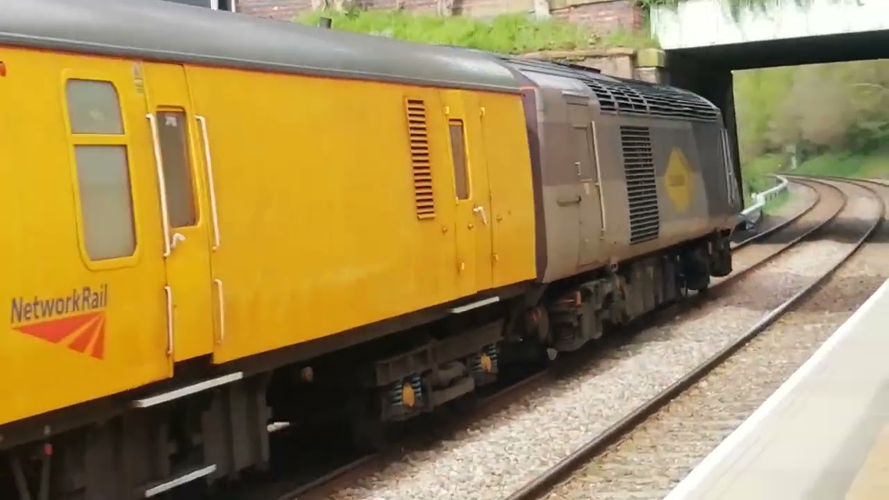 43301 and 43321 passing Kings heath 