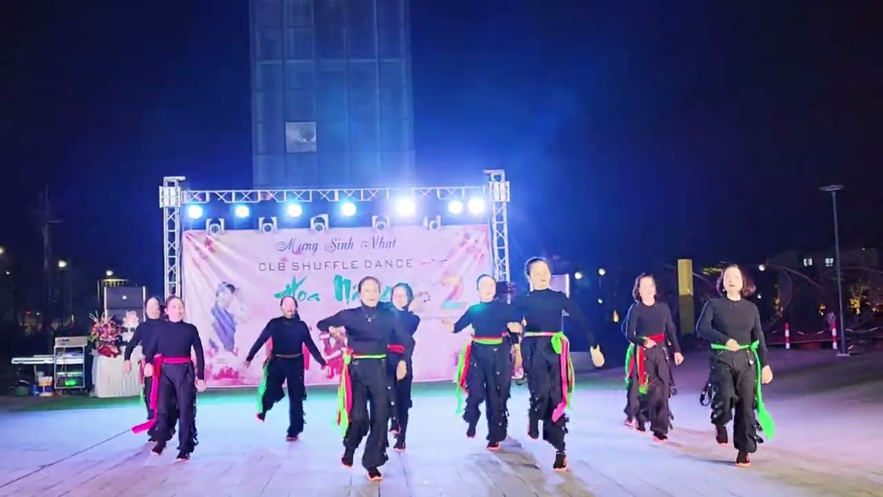LIÊN KHÚC KHÁCH ĐẾN CHƠI NHÀ CỦA NGƯỜI BẮC BNINH [ CLB shuffle dance HOA NẮNG]