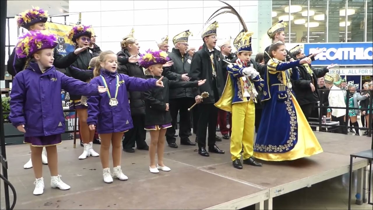 Stadt Essen * Karneval * Rathaus Galerie * Kinderprinzenpaar * 01.03.2025 * 3. Video
