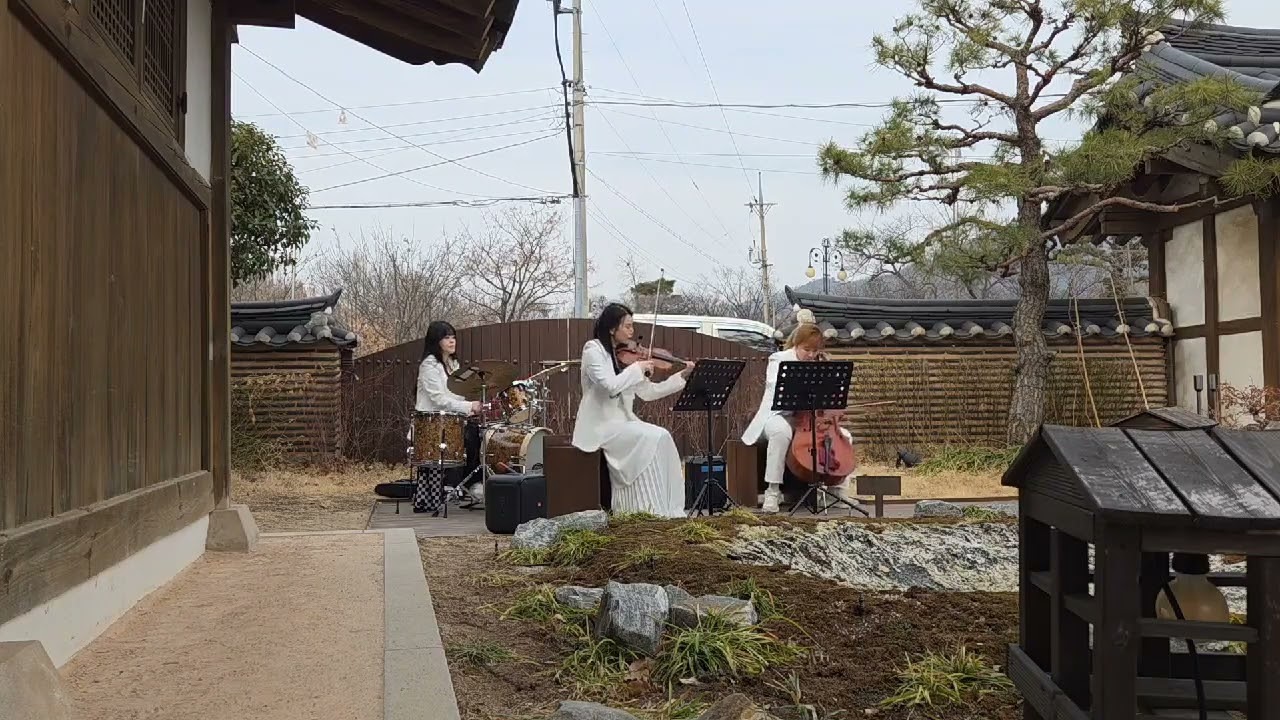 Flower Dance(FEAT.￼ TATEYEllOW)퀸뮤즈