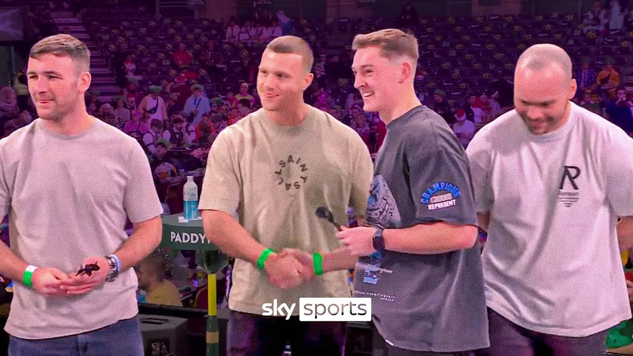 Wigan Warriors & Hull KR stars FACE OFF at World Darts Championship! 🎯🏉