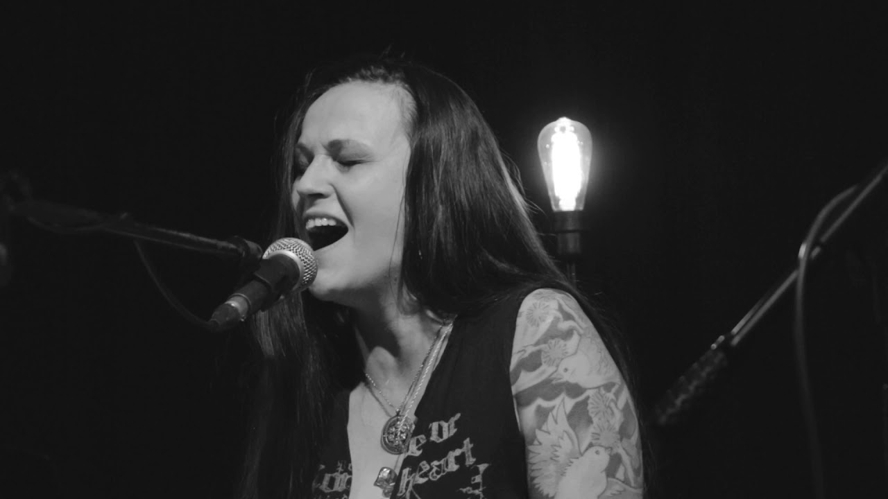 Hanka Kosnovska - Simple Man