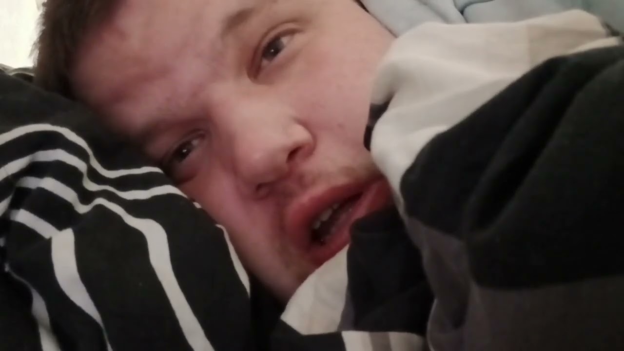 Mä päätinkin näin liveittein suhteen youtubeen ja tiktokin puolellla