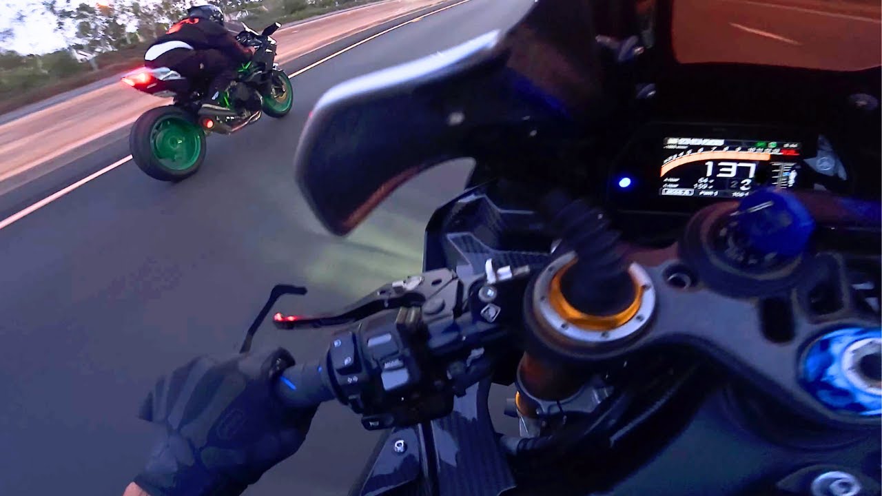 Мой R1M уничтожает Ninja H2