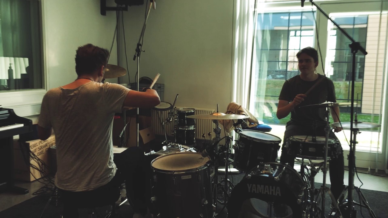 DRUMBATTLE - Martin Krarup & Alfred Nielsen