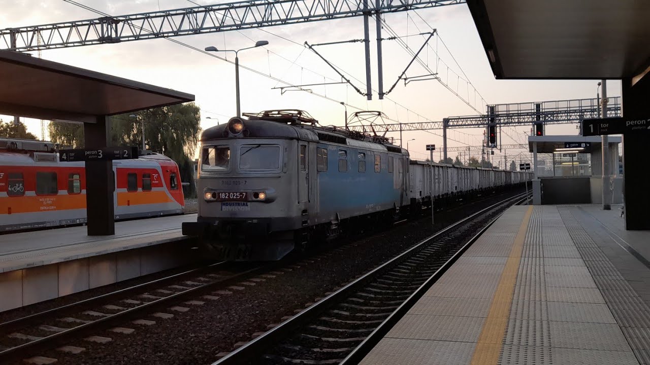 Pociągi na stacji PKP Dęblin (PKP IC, PR, ECCO)