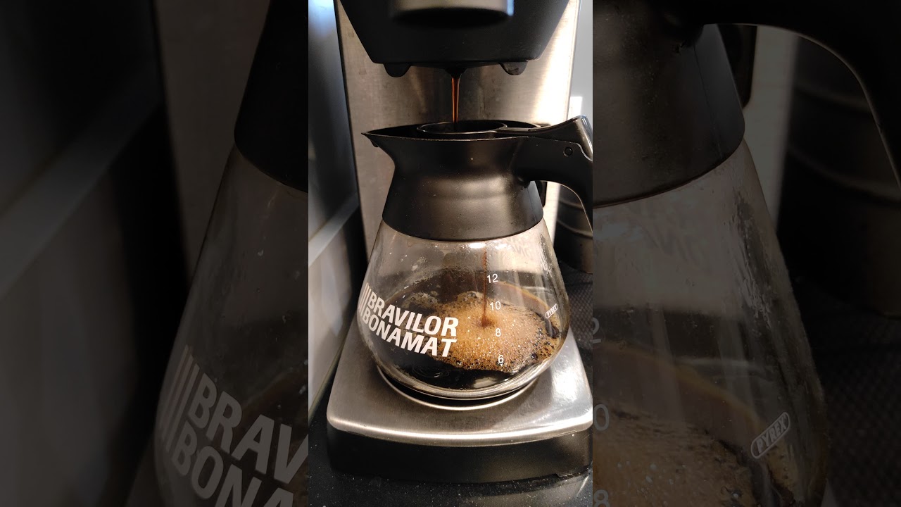 Bravilor Bonomat Novo Coffee Machine | Brewing in Progress (No Voice Commentary) ☕