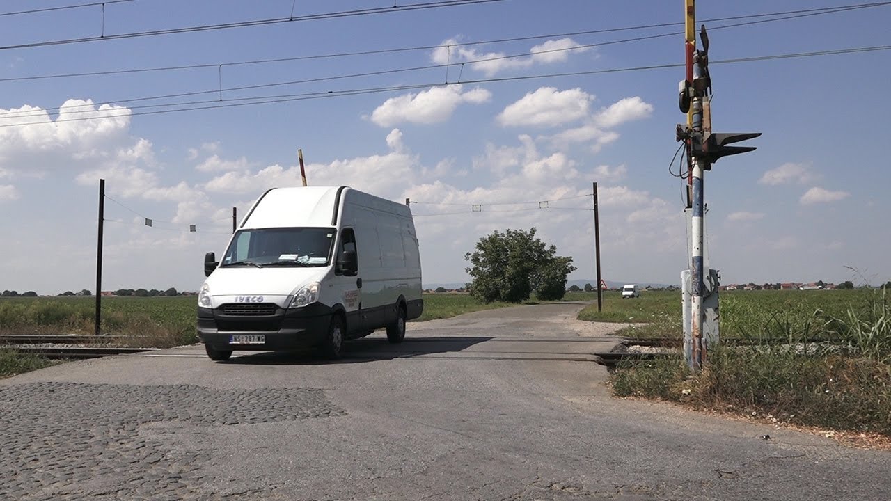 Da li su adekvatno obeleženi pružni prelazi