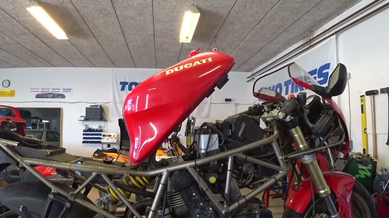 Ducati 750 SS Del 6