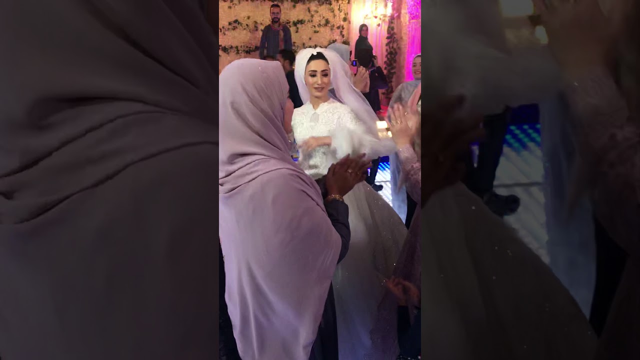 خالات وعمات العروسه ينهارو من البكاء علي فراق بنت اختهم واخوهم شوفو عاملو ايه