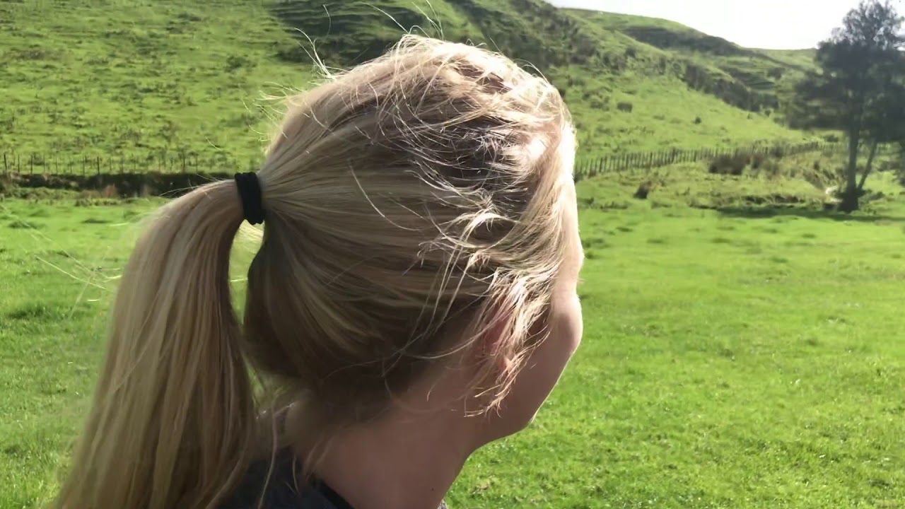 Greg and BrookeAnna visit a sheep farm in New Zealand