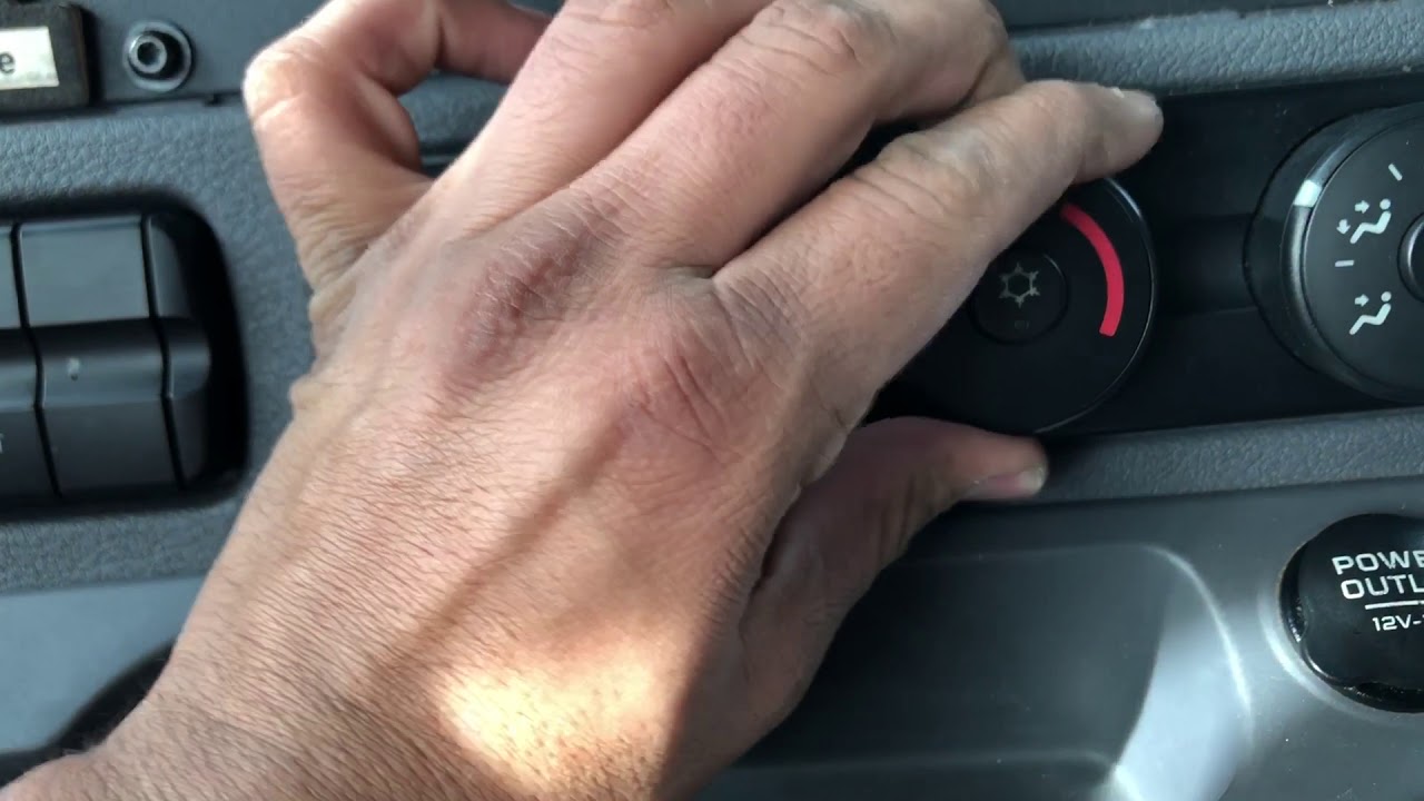 Freightliner Cascadia How to fix AC Heat 001