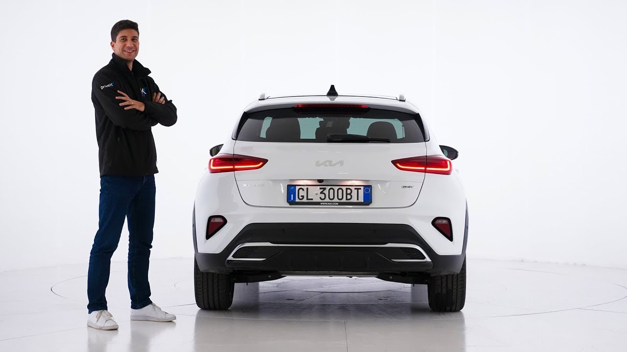 Quest’auto è una SORPRESA dopo l’altra | KIA XCEED 2023