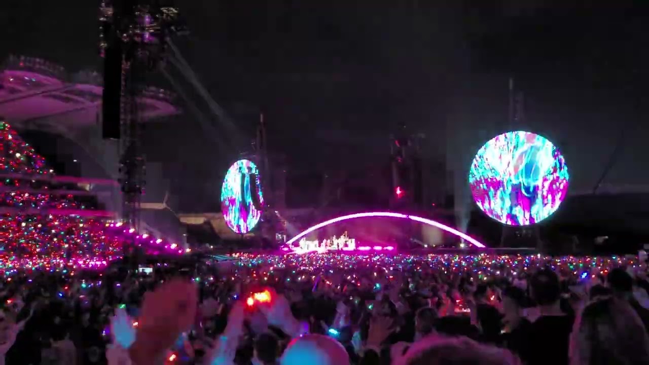 Coldplay, Charlie Brown / Yellow, Croke Park, Dublin 29 August 2024