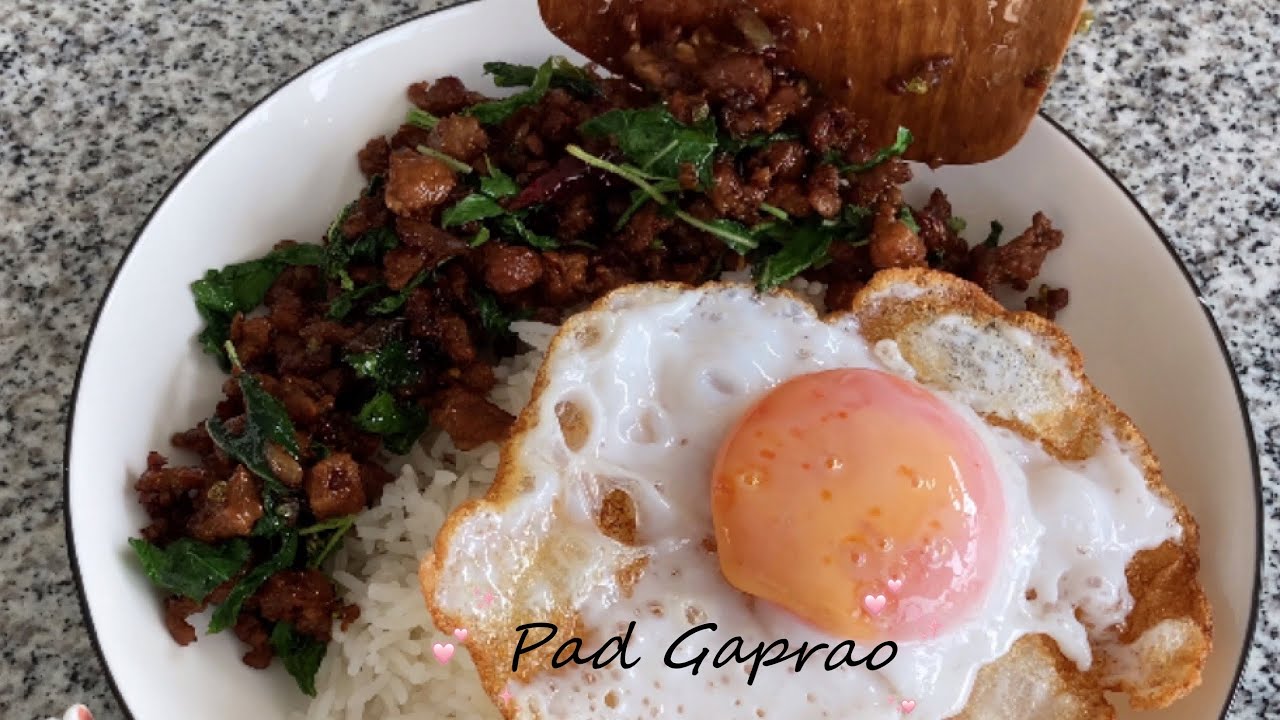 Thai Cooking : Stir fried Holy Basil with Minced Pork | Pad Gaprao | Stir fried Thai Basil