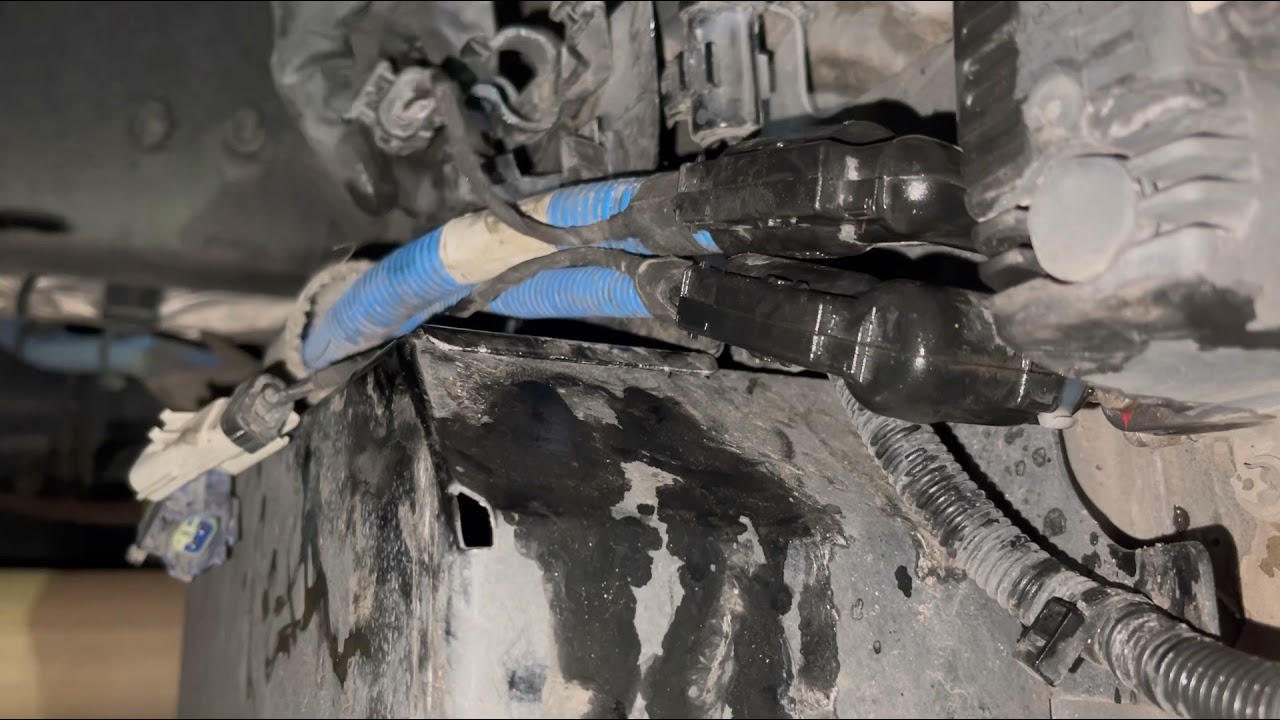 How To Replace Outlet NOX Sensor on a DD15 Cascadia Evolution