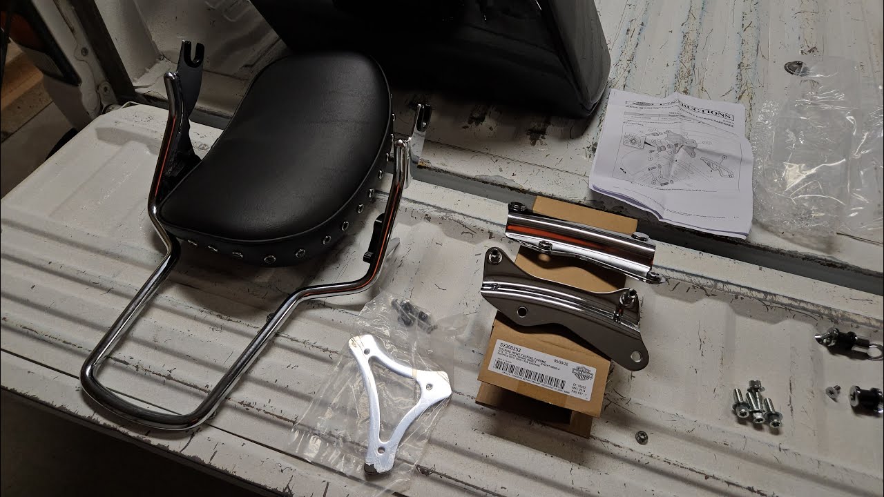 Harley Davidson 4 - Point Docking Hardware Kit and Sissy Bar Install