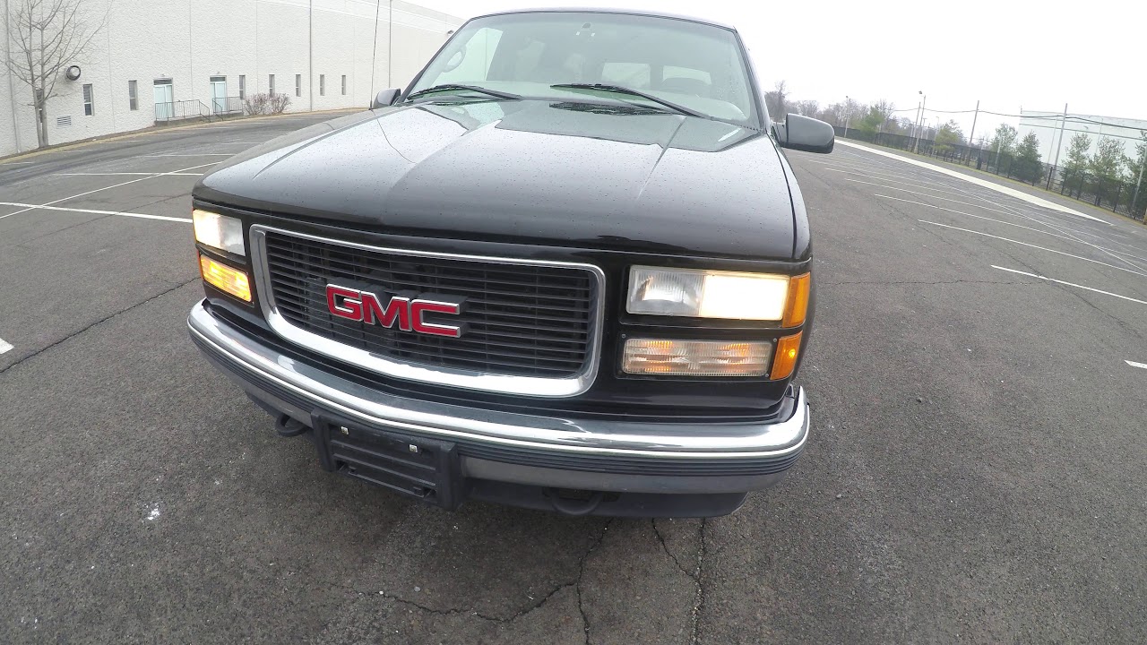4K Review 1999 GMC Suburban 1500 SLT 4WD 5.7L V8 Black Virtual Test-Drive & Walk-around