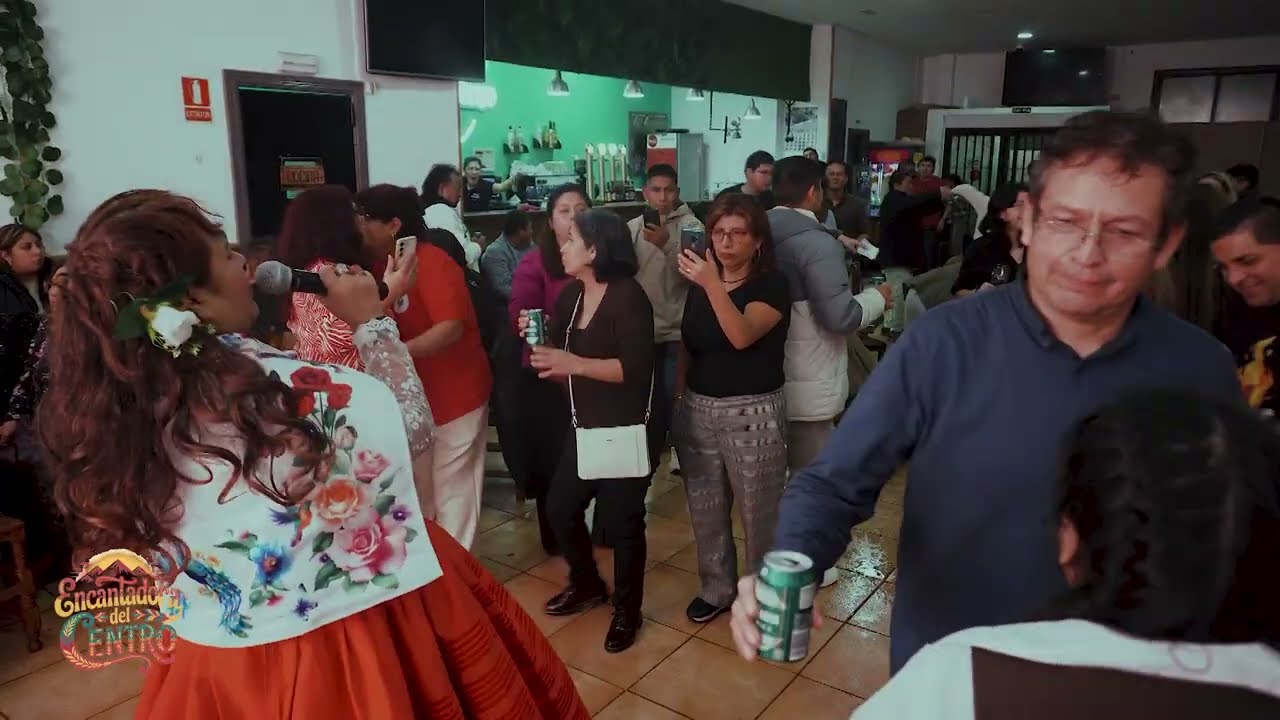 ENCANTADORA DEL CENTRO (VideoOficial)  Quiero morir, Tarde te valore tunantada, Desde lejos carnaval