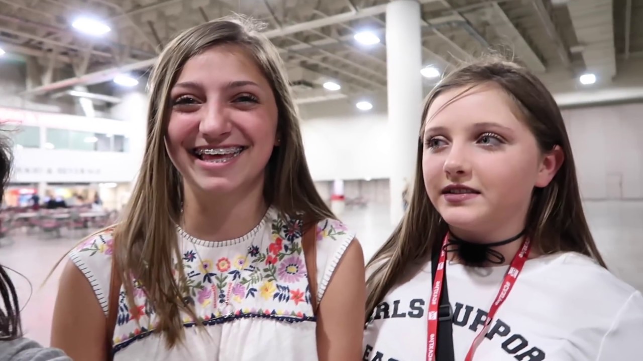 KIDS GET READY FOR THEIR FIRST YOUTUBE CONVENTION!