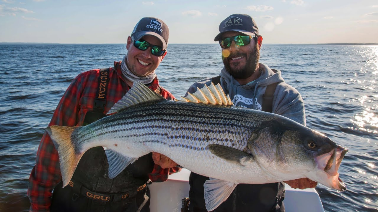 Raritan Bay Striper Fishing with Big Plugs | New Jersey | S19 E10