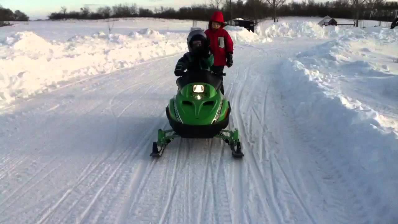 INSANE 3YR OLD ON SNOWMOBILE (Sno Pro 120)